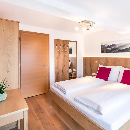 Apartmán Haus Rothorn Schröcken Exteriér fotografie